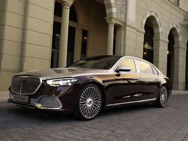 Eleganter Wagen für geschäftliche Termine